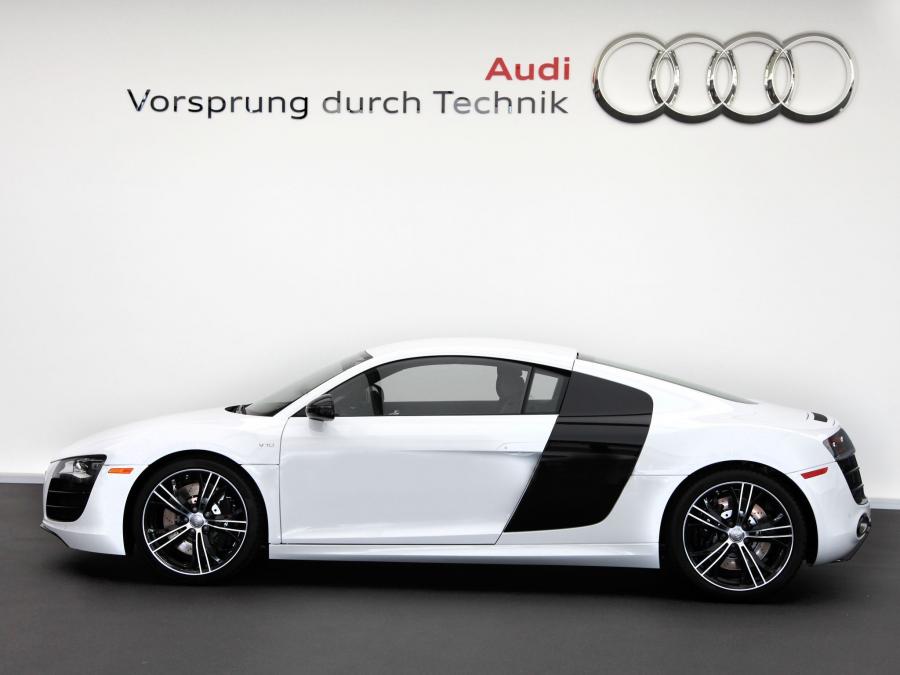 Audi R8 V10 Exclusive Selection Edition 2012 года  (фото 5 из 5)